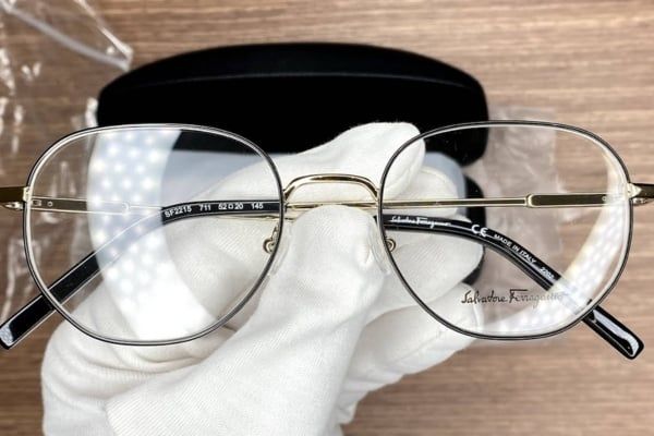 mắt kính salvatore ferragamo