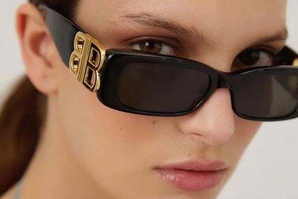 mắt kính balenciaga