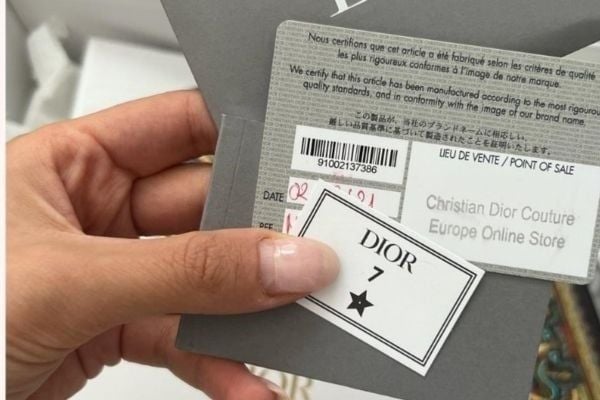 mắt kính dior
