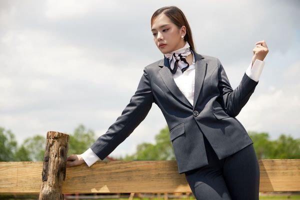 Khăn đồng phục – Điểm nhấn tinh tế dành cho phái đẹp