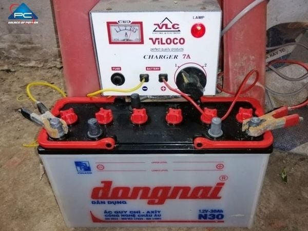 hướng dẫn sử dụng bình ắc quy phát điện 220V