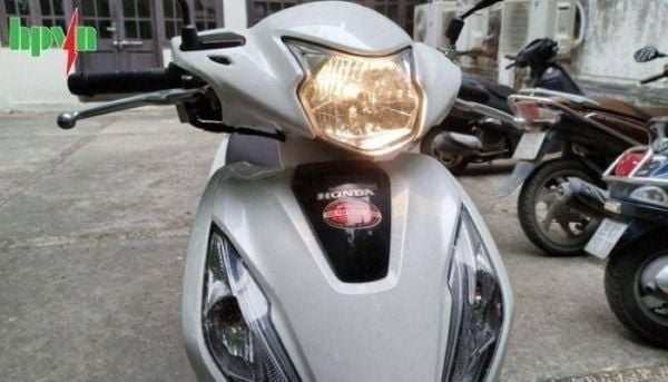 Thời gian sạc bình xe Vision