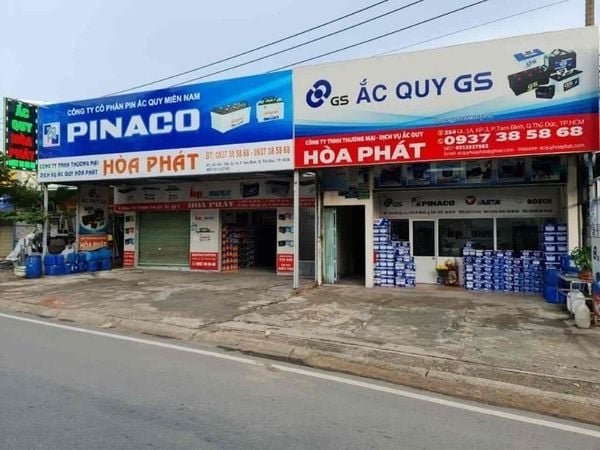 Cửa hàng dịch vụ ắc quy Hòa Phát