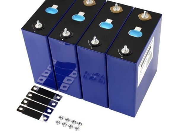 Cách sạc pin ắc quy xe điện đúng cách để kéo dài tuổi thọ