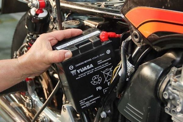 Tuổi thọ của bình ắc quy xe máy sử dụng được bao lâu?