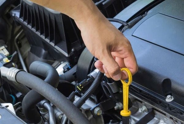 Kiểm tra và thay thế dầu hộp số