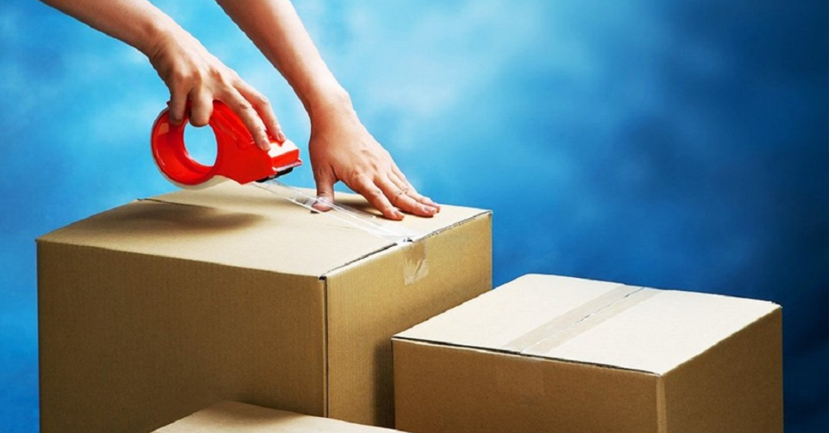 Bước 3: Niêm phong kiện hàng chắc chắn