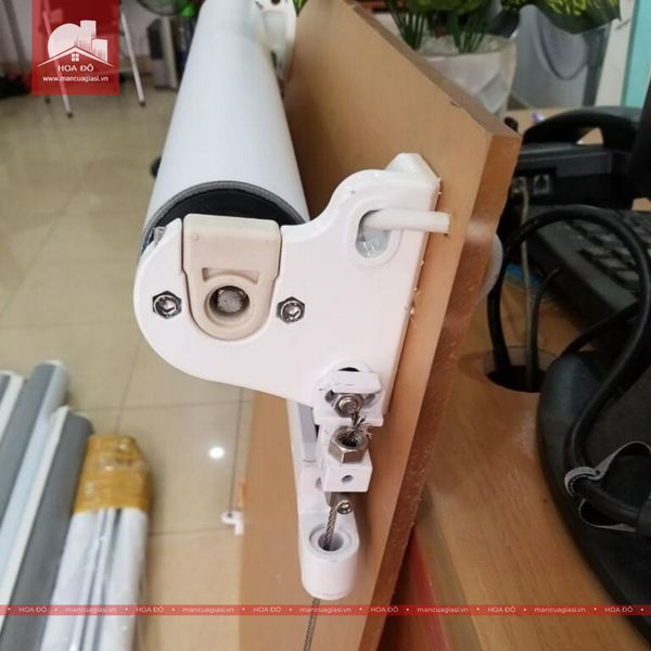 Rèm Cuộn Ngoài Trời Hoa Đô – Giải Pháp Che Nắng, Chắn Gió Bền Bỉ