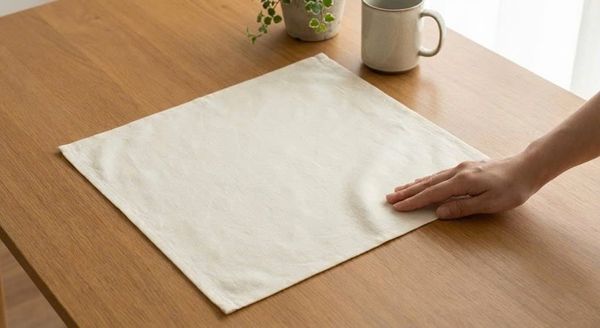 cách gấp khăn ăn hình con bướm