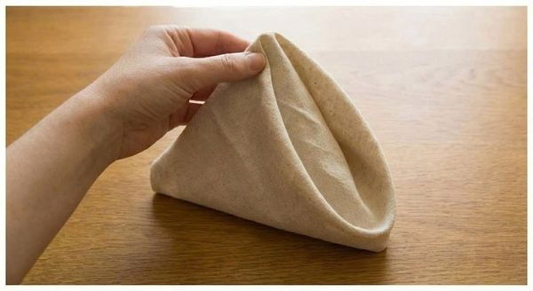 cách gấp khăn ăn hình thuyền buồm