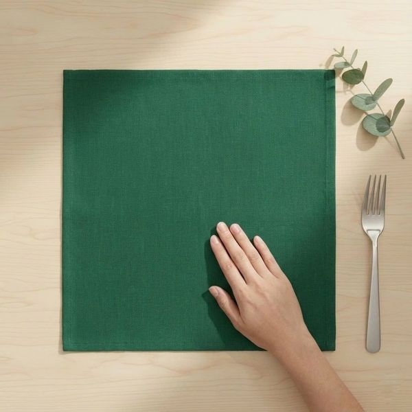 gấp khăn ăn hình kim tự tháp