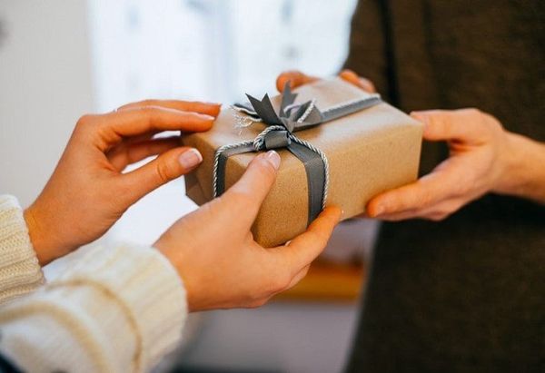 quà tặng lưu niệm