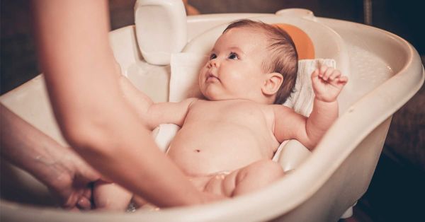 Trẻ tiêm phòng sau bao lâu thì được tắm