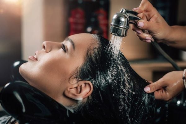 cách gội đầu đúng cách
