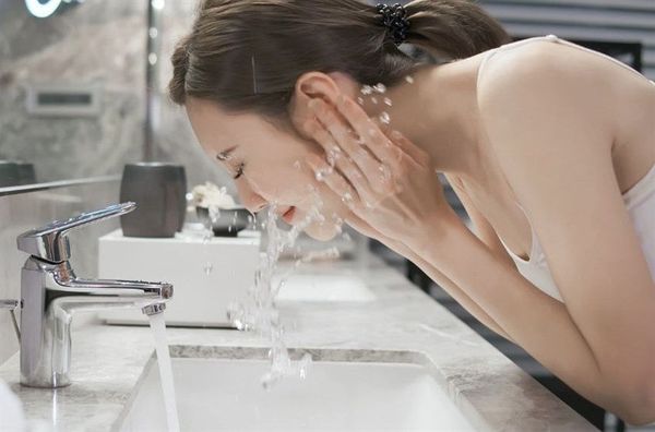 chăm sóc da sau sinh