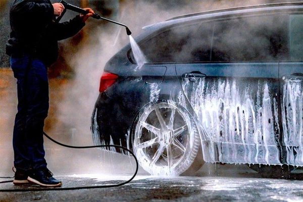 cách rửa xe ô tô tại nhà