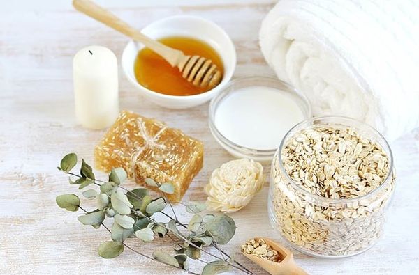 dùng gì để thay sữa rửa mặt