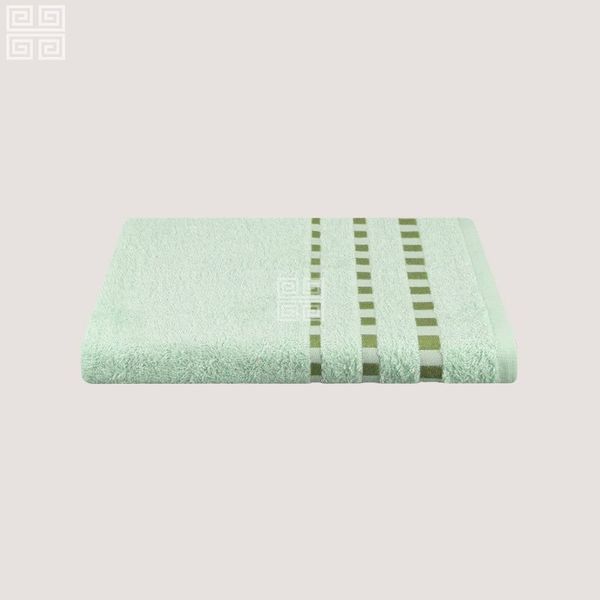 rửa mặt bằng nước muối sinh lý