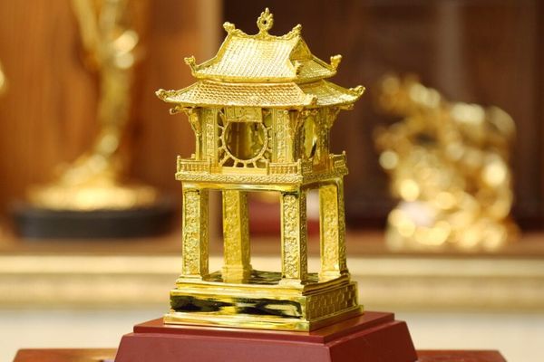 quà tặng khách nước ngoài