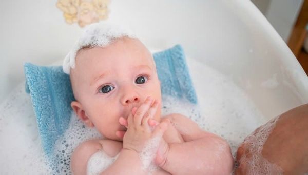 Trẻ tiêm phòng sau bao lâu thì được tắm