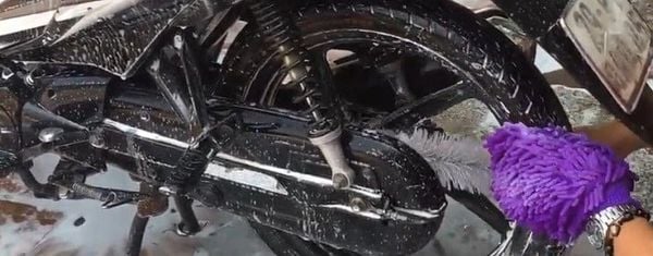 cách rửa xe máy tại nhà