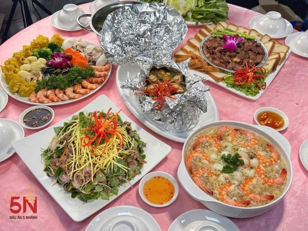 bo-chen-dia-horeca-mau-mau-trang-duoc-dich-vu-nau-tiec-5-nhanh-tin-dung