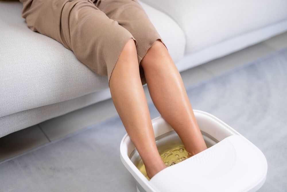 Cách chữa giãn tĩnh mạch tại nhà hiệu quả - Dụng cụ sẵn, dễ dàng áp dụng