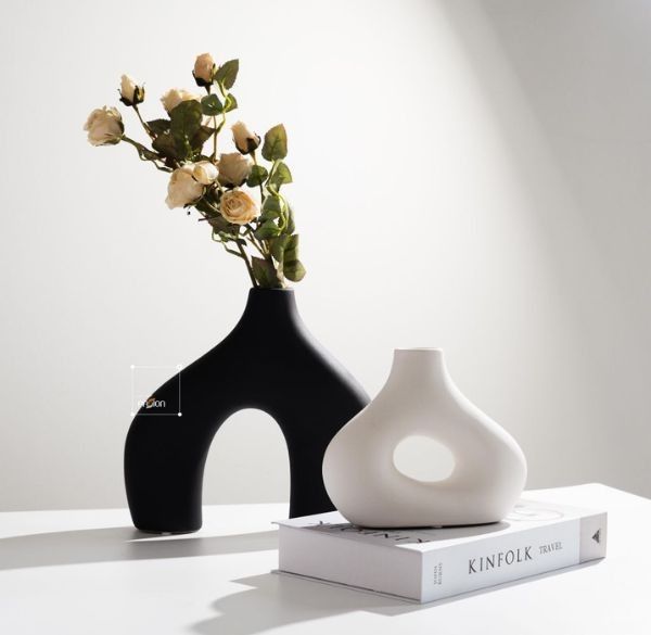 Những chất liệu bình hoa trang trí phổ biến hiện nay