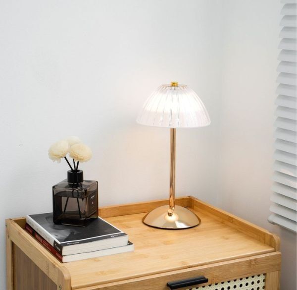 Vì sao đèn ngủ decor là vật dụng 