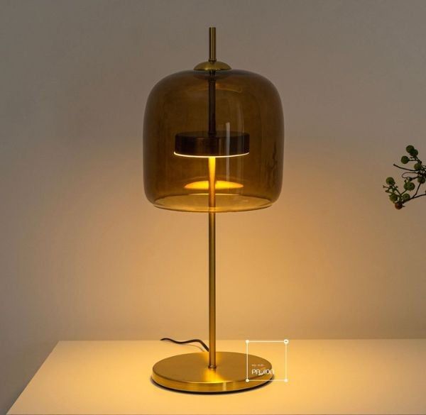 Lý do đèn bàn trang trí thủy tinh được yêu thích