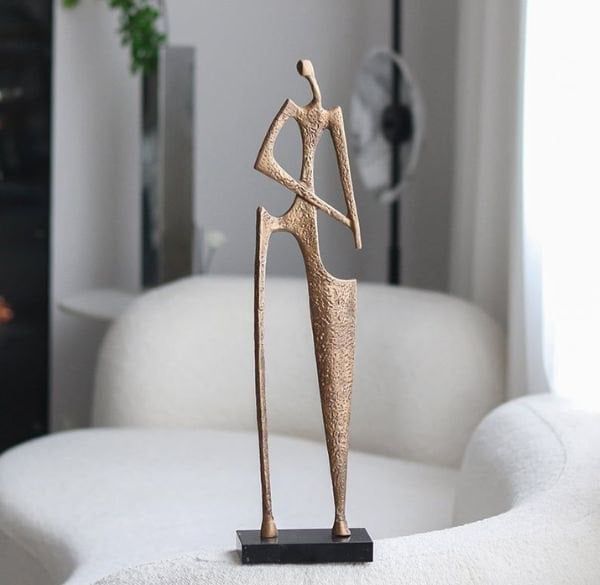 Vai trò của tượng nghệ thuật trong trang trí phòng khách