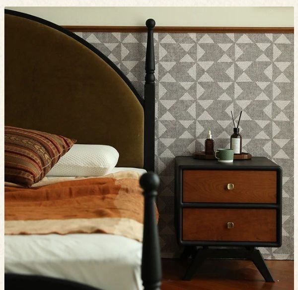 Bài trí phụ kiện trên tủ đầu giường phòng master và nhỏ