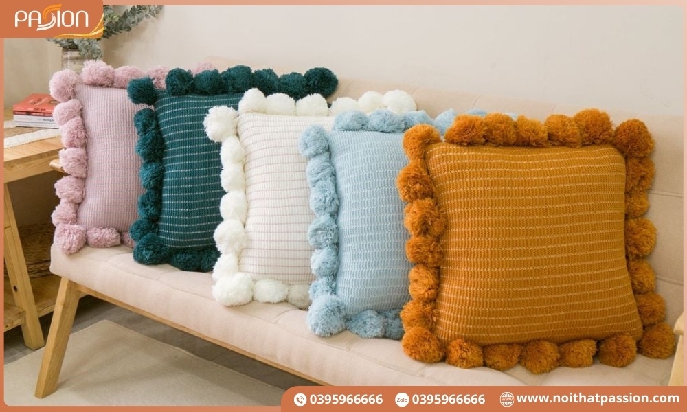 Gối tựa lưng sofa đan len kết bông bi tròn tua rua