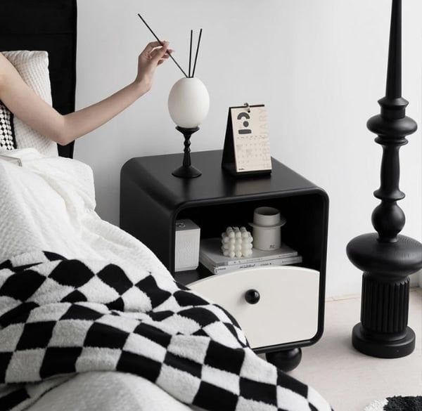 Gợi ý mẫu tủ đầu giường thông minh phù hợp phòng nhỏ