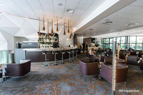 Khách sạn Novotel Les Halles - nội thất hiện đại châu âu