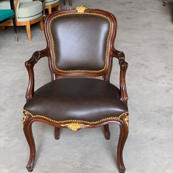 Ghế Louis XV armchair bọc da cao cấp được sản xuất tại Thịnh Gỗ