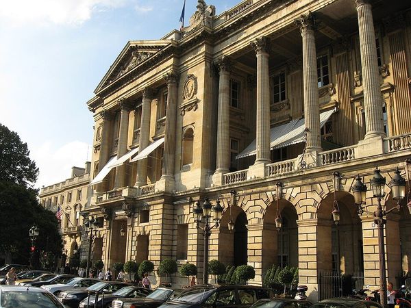 Khách sạn Hôtel de Crillon