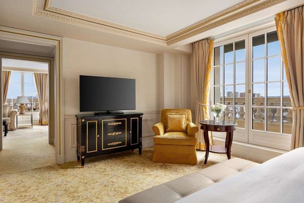 Khách sạn Shangri-La Paris - Nội thất cổ điển châu âu
