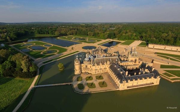Lâu đài Chantilly - Lâu đài cổ điển Pháp