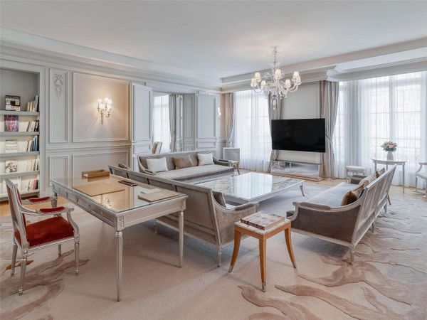 Khách sạn Le Royal Monceau Raffles - nội thất Pháp