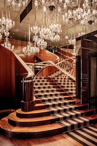 Khách sạn Le Royal Monceau Raffles - nội thất Pháp