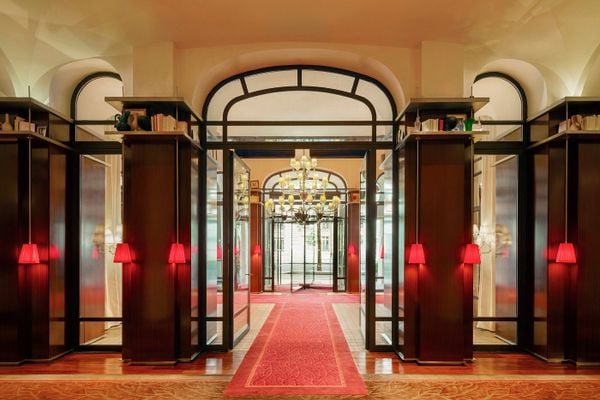 Khách sạn Le Royal Monceau Raffles - nội thất Pháp