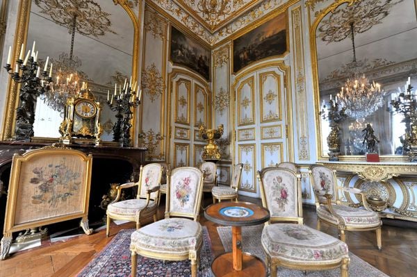 Nội thất cổ điển Pháp lâu đài Chantilly