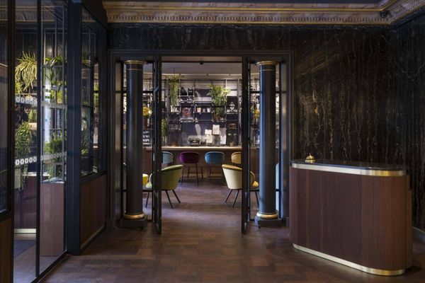 Khách sạn Victoria Palace Hotel - nội thất châu âu