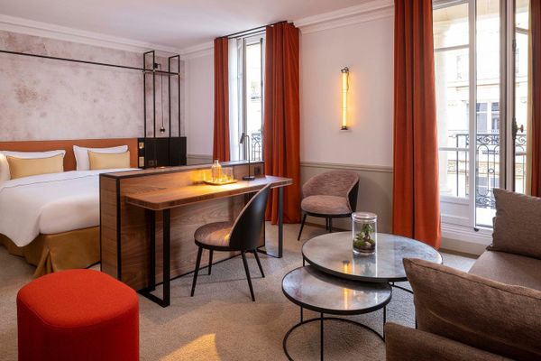 Khách sạn Victoria Palace Hotel - nội thất châu âu