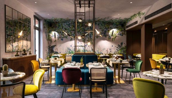 Khách sạn Victoria Palace Hotel - nội thất châu âu