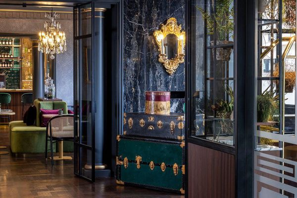 Khách sạn Victoria Palace Hotel - nội thất châu âu
