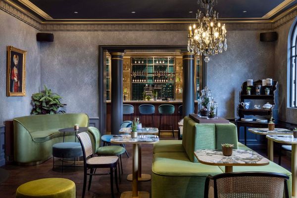Khách sạn Victoria Palace Hotel - nội thất châu âu