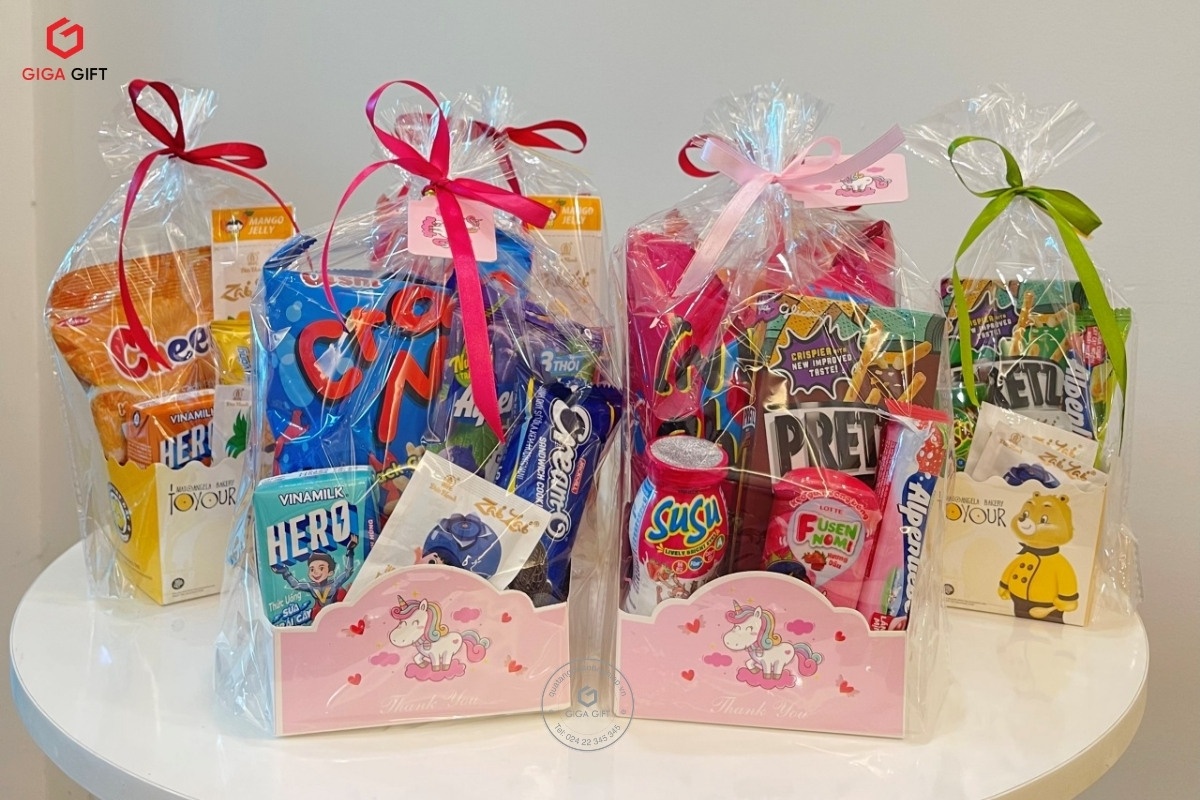 Set bánh kẹo theo màu yêu thích của bé