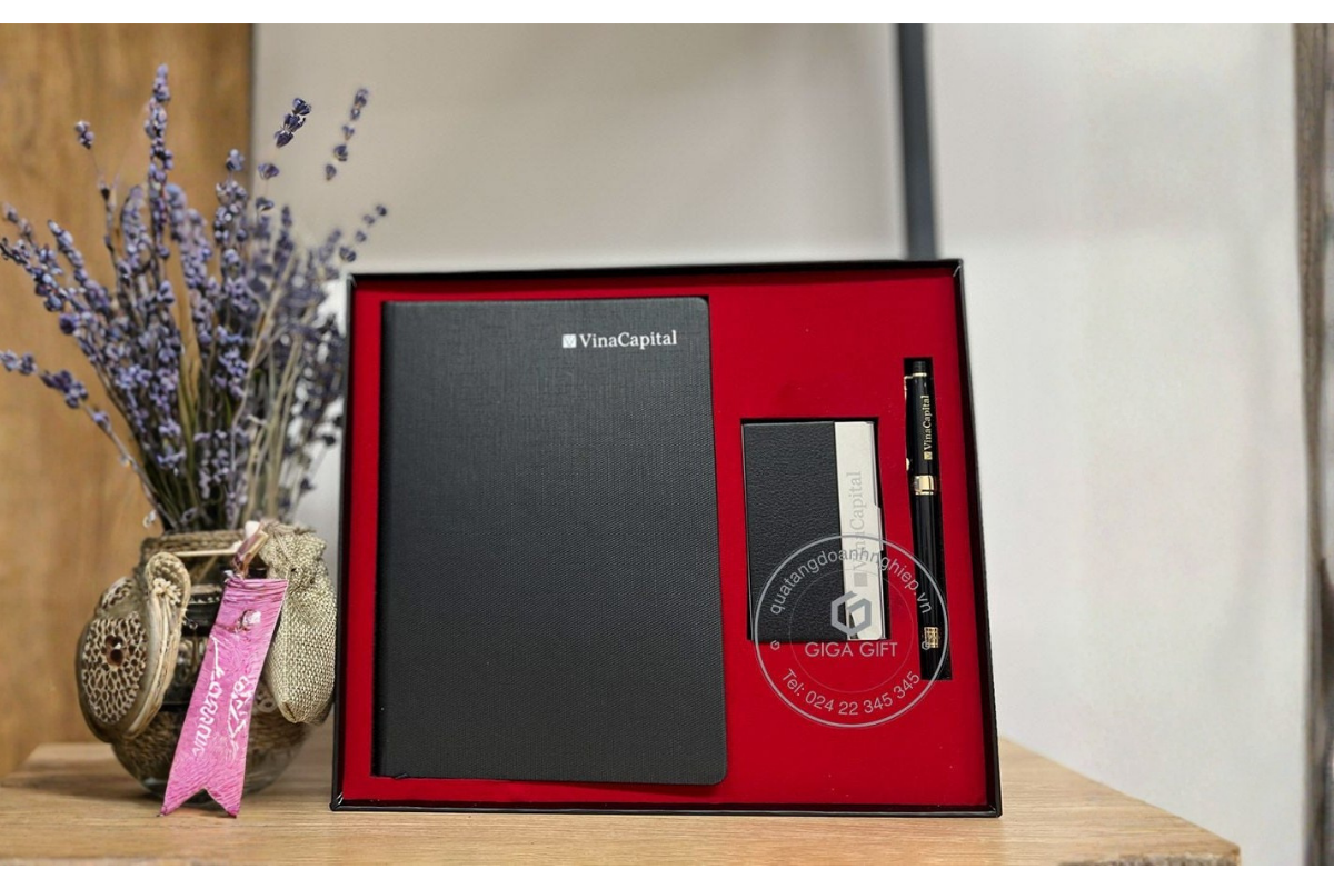 Set quà Tết văn phòng sổ làm từ da pu cao cấp cùng bút khắc yên